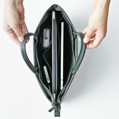 Dollcini Vízálló Laptoptáska – Stílusos és Tartós, Napi Használatra